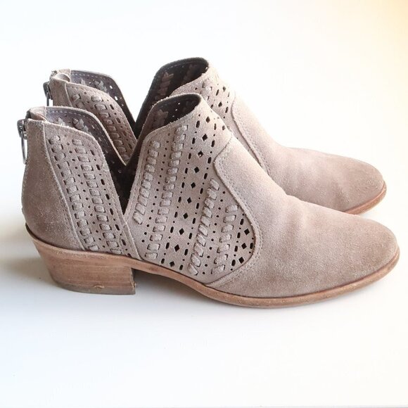 Vince Camuto Taupe Suede Leather Bock Heel Bohemian Ankle Boots Booties Size 8.5 - Picture 2 of 16